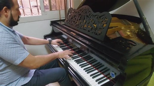 This masterpiece is originally a classical Guitar piece from Spain—composed by Francisco Tárrega—one of the most poetic tremolo pieces ever written! He composed it inspired by the Palace of the Alhambra in Granada (Andalus!) And here… you are listening to a special Piano transcription and performance by Tarek Refaat … recorded in your Antique Pianos Showroom, and played on two different Grand pianos but both giving the same magical tone 🎹✨ مقطوعة الجيتار الشهيرة "ذكريات من المدينة الحمراء" للمو