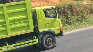 1M views · 7.2K reactions | Extraordinary Hino 500 Truck driver skills through Frog Hill | PUTRA KE LIMA | Facebook