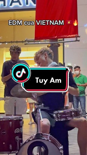 Masew và XESI Đánh Trống Túy Âm - Đánh Nhạc Gõ Bút