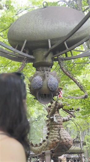 Explore this outdoor sculpture park and you’ll discover a fantasy world of creatures roaring to life, crafted from rusted metal. In addition to the metal sculptures, there is a studio/shop, the Hobbit House, exhibiting hand-blown hot glass, fiber and life-size soft sculpture works. Jurustic Park is usually open most of the spring, summer and fall from 10am-4:30pm. There is no admission charge to the public, but a fee is charged for guided group tours. Group tours are available by appointment. Fi