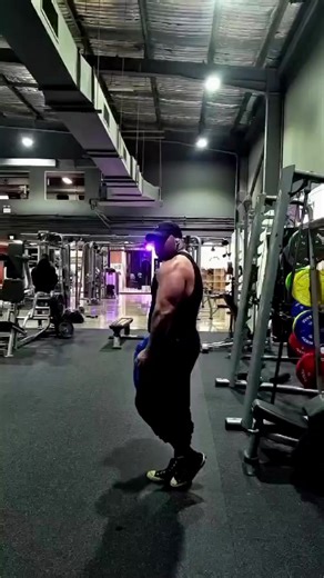 The smallest 👀😂 . . . #gym #gymmotivation #gymtok #gymrat #godisgood