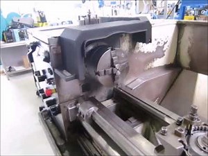 COLCHESTER Triumph VS 2500 Center lathe