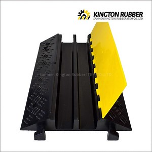 [Hot Item] Reflective Visual Rubber Cable Protector 2 Channel Cable Tray Cable Protector