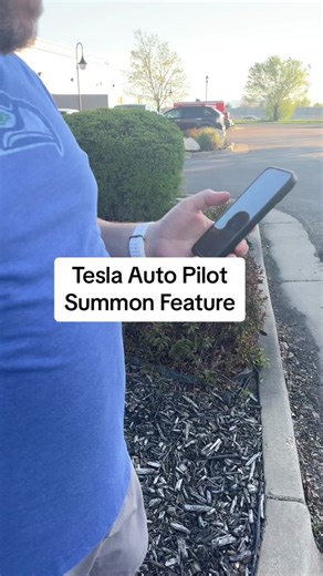 Self Driving Tesla - How to Use Summon Feature and Auto Parking