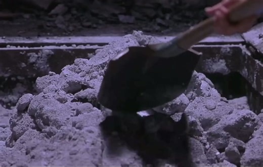 Arena Breakout: Escaping Monsters on T6 Map