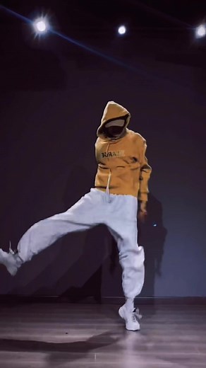 My favorite song 🎶 #astronautintheocean #jhochoreo #kiki #dance #viral #swag #maskedwolf #dancetrend #fyp #foryou #trend #dancing #streetdance