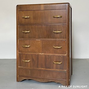 The Easy Way To Chalk Paint Furniture | A Ray of Sunlight - Painted Furniture & DIY