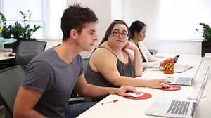 13 Struggles All Left-Handed People Know To Be True | SOML