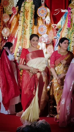 5.1K views · 212 reactions | “Genelia painting the Pujo with her radiant smile and traditional grace.” . . #bollywood #Georgiaandriani | Womansera | Facebook