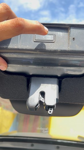 Boot door lock 🔐 not working #cars #vehicles #car #carmaintenance #vehicle #vehiclemaintenance #cargarage #carcare #cargram #carsofinstagram | Technical Gyan