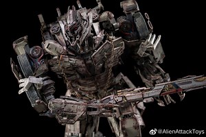 Alien Attack Toys AAT-01 Mackron (Dark Of The Moon Megatron) Color Prototype