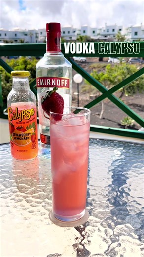 Kickstarting the weekend with a simple but refreshing drink! Will you be trying this mixer idea? 🍓 Tag a friend who you’d share this with 👇 #SummerDrinks #Mixers #Calypso #SummerCocktails #EasyRecipes #RefreshingDrinks #Homebartender #Vodka #DrinkTok #HolidayDrinks #VodkaMixers