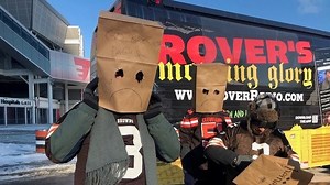 PHOTOS | Cleveland Browns fans commemorate 0-16 season with 'Perfect Season Parade'
