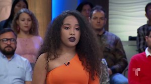 María y Sofía fueron al casting para la portada de Halloween María ya estaba maquillada cuando de pronto hubo un apagón en el edificio, cuando regresó la luz Sofía le vació un extintor en la cara, creyó que la había quemado, así que la llevó al hospital. ¡Mira el caso completo haciendo click aquí! —> https://tlmdo.co/2QvVM3j | Caso Cerrado - Telemundo