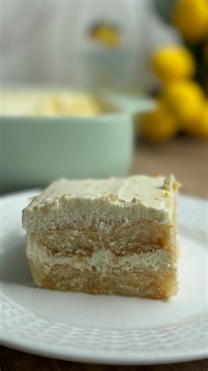 Tiramisú al Limone is the perfect summer dessert! It’s so refreshing 🥰 I always make zabaglione when I make Tiramisú. I don’t do raw eggs, I always cook them over a double boiler. Some say that’s not authentic but I say to each their own! Do what you enjoy😃 What do you prefer in Tiramisú? Raw eggs or cooked over a double boiler? Comment TIRAMISU and I will personally DM you the link to my recipe #tiramisu #tiramisuallimone #lemondessert #italiandessert #italianfood #dessert #homemadefood #cook