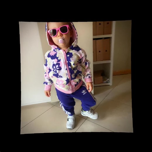 Video di .Me_contro_Te._ (@_me_contro_te._) con suono originale - .Me_contro_Te._