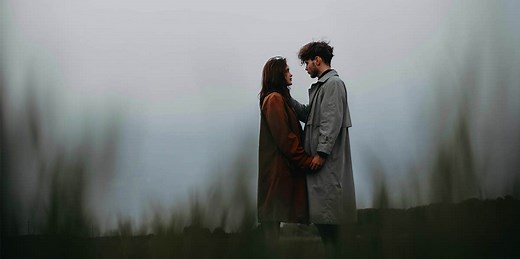 10 Ways You Suffocate Your Partner (Without Even Realizing It)