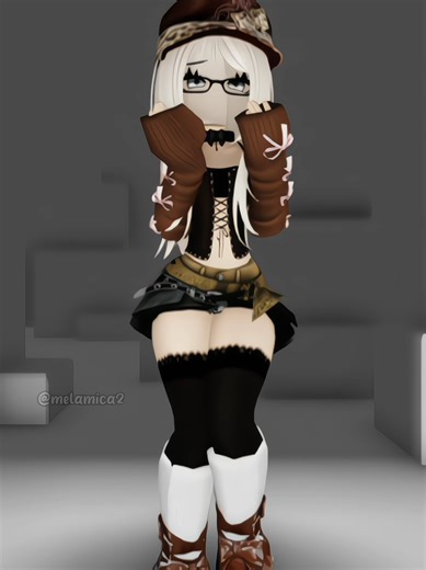 Melamica's Roblox Outfit Ideas: Embrace Y2K Aesthetic