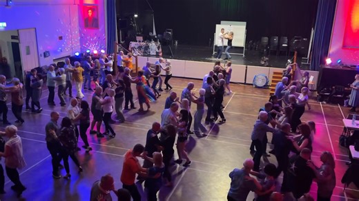 Night number two for our “Beginners Welcome Evening” here at Kegs in Chelmsford and it’s packed! Another 20 newbies and 115 people in total… Thank you for all of your support and enthusiasm and to the incredible team behind the scenes that help run the evening. | Ceroc Dancing