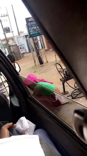 Motorist captures lady assisting her dad with vulcanizing work Amazing 😍🤩😊 #viralreels #fypシ #nigeria #love #project | Abdullah Ayofe Liberator
