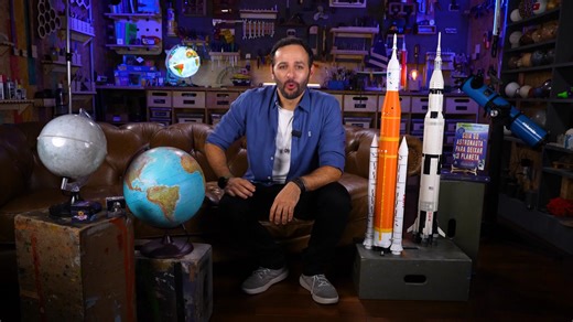 MISSÃO ÁRTEMIS: Por que VOLTAR à LUA? Depois de mais de 50 anos sem enviar pessoas para a Lua, a humanidade está prestes a repetir um feito histórico. Um novo foguete, uma nova nave, novos astronautas — e uma missão que não pretende apenas “dar uma volta” no espaço. Conheça os livros do Manual do Mundo: https://amzn.to/3AAc6L8 Mas se a tecnologia avançou tanto desde a década de 1970, por que só agora estamos voltando? O que mudou no mundo para a Lua voltar a ser um destino tão importante? Neste 