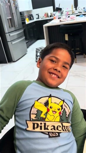 Mom catches son doing ￼homework! *so cute*