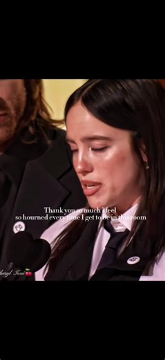Wha an absolute icon @BILLIE EILISH @FINNEAS #fyp #grammy #ice #2026 #badbunny