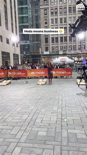 And the crowd goes WILD!! 👏👏😂 | Today Show