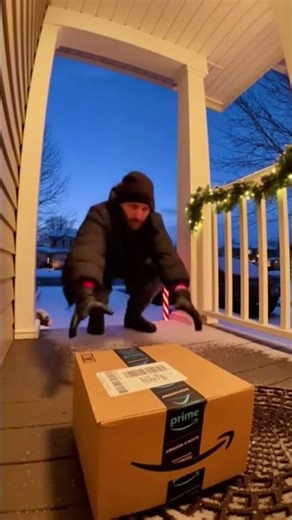 Porch Pirate Bait Box Exploding Prank 😱 #porchpiratebaitbox #thiefcaughtoncamera #instantkarmafails