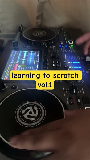 Learning to DJ Scratch (Vol. 1) 🎧 Beginner Turntable Skills #dj #mixstreamprogo #djtipsandtricks