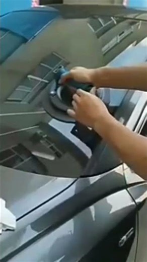 Effortlessly Lift Heavy Objects with this Suction Cup Vacuum Lifter