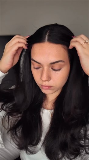 Savannah Glysch on Instagram: "blush and me just broke up, sticking to bronzer and highlight for the cozy winter days 🧸 #grwm #wintermakeup #mommakeup #momlife @refybeauty"