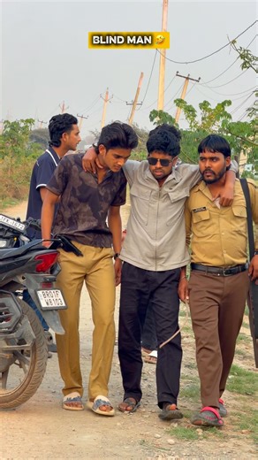 Blind hona bhi sala ek problem hi hai 🤣🤣 #journey2011 #comedy #desicomedy #funnyvideo