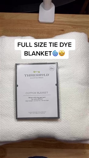 Tie dye blanket🌀👀 #tiedye #diy