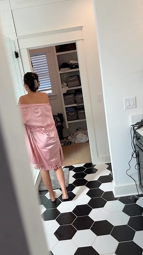 995K views · 119 reactions | She was fresh out the shower 來 Part One #funny #prank #love | Random Sam | Facebook