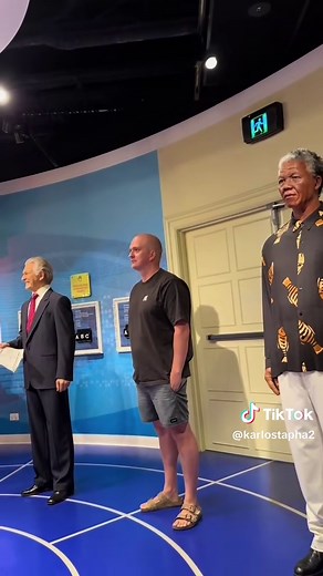 Funny Wax Museum Prank Gone Viral