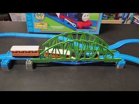 Tomy Trackmaster Thomas & Friends Steam Along Thomas Set 2005