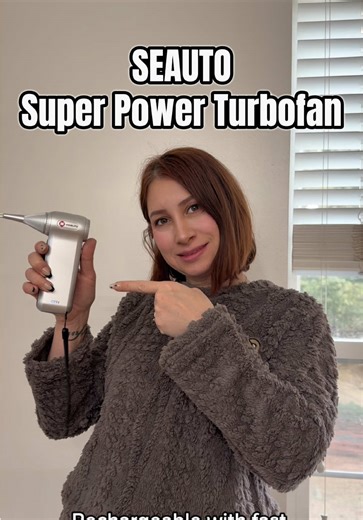Cleaning at home just got so much easier 💨✨ I use this Seauto air duster to clean my sofa gaps, shelves, window frames, and all those hard-to-reach corners where dust hides. Powerful airflow, reusable, and way better than disposable cans! 🔗 Shop here: https://affiliate-us.tiktok.com/api/v1/share/AlmHdNoG5hfU @Seauto Tools @Seauto_Official @Seauto Tech #seauto #airduster #homecleaning #cleaninghack #cleantok