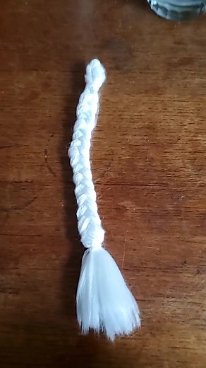 DIY Yarn Tail Tutorial for Cosplay: Wolf, Fox, and Canine Designs