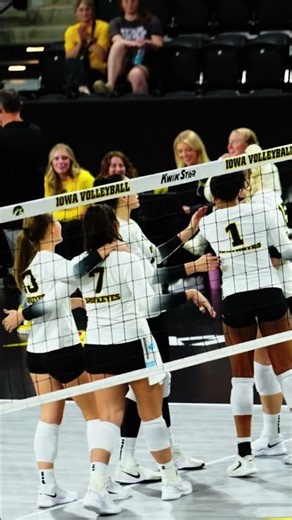 Carmel Vares Secures the Point With Her Head vs. Incarnate Word | Iowa Volleyball