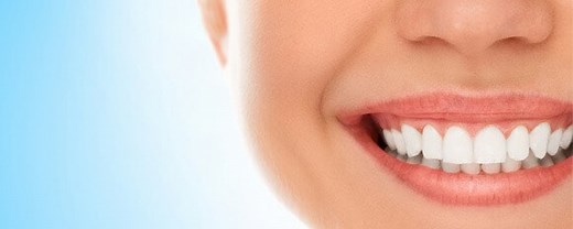 Prix implant dentaire : tarifs en 2023 et astuces pour économiser