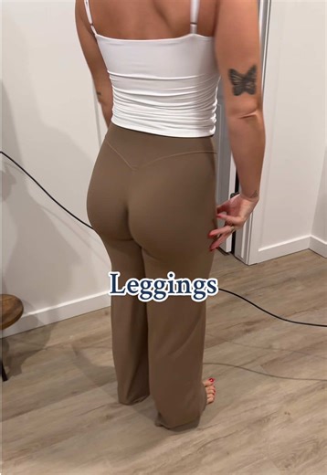These wide leg leggings are so cute and flattering! #leggings #leggingsoftiktok #leggingsoutfit #leggingsreview #bestleggings