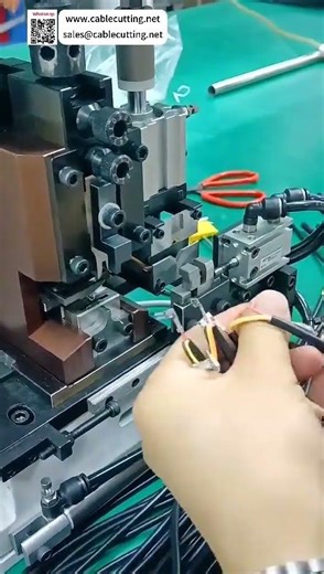 Wire Stripping & Flag Terminal Crimping Machine High Precision Automated Harness Processing