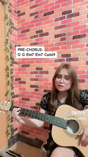 Hi guys! long time no post 😅 #guitarcover #mahika #guitarchords #guitartutorial #guitartok #fyp #foryou #itsleacastillo