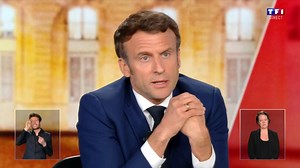 589K views · 8.2K reactions |  Carte blanche : les mots de la fin ️ Emmanuel Macron "Cette élection est un référendum pour ou contre l'union européenne, pour ou contre l'écologie. La protection de l'enfance sera au cœur des 5 années qui viennent."  #2022LeDébat sur TF1 | TF1 INFO | Facebook