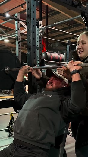 Rugby players here’s my upper body session from yesterday A very simple but effective template that I took directly from my ease program on the website or part of the Black Friday bundle First time I’ve ever touched 90 kg in an seated overhead press Ragging 120 kg about on the pendlay no wonder I’ve h lad a few turnovers in recent games | Townsend Strength