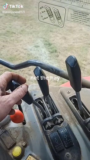 bored of baling hay now #masseyferguson #claas #haymaking2022 #JDSummerDrip #mf6480