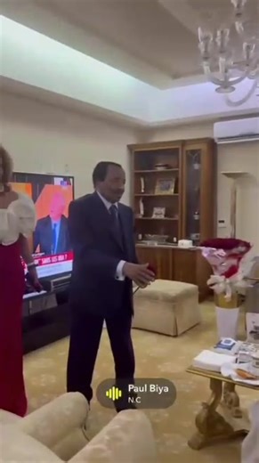 2.7M views · 13K reactions | [Vidéo] Le président Paul Biya dans l'un de ses exercices favoris : la simplicité et la politesse. #LaPlumeDelAigle | La Plume de l'Aigle | Facebook