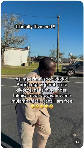 Ukaona Oga vopemberera divorce yhooo! My gender, Takaisa mwana wavamwene pa tight kkkkk. Hanzi ndave free!!! Haaaa oga vanga vari mujeri chairo rinonzi merechi!!! Oga vanga vanga vakaroora Rambo chaiye 🤣🤣🤣