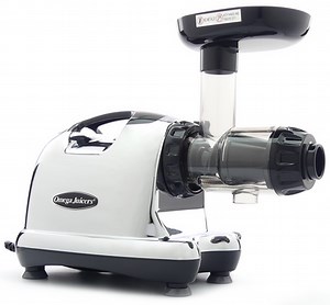 Omega 8006 Nutrition Centre Slow Juicer in Chrome